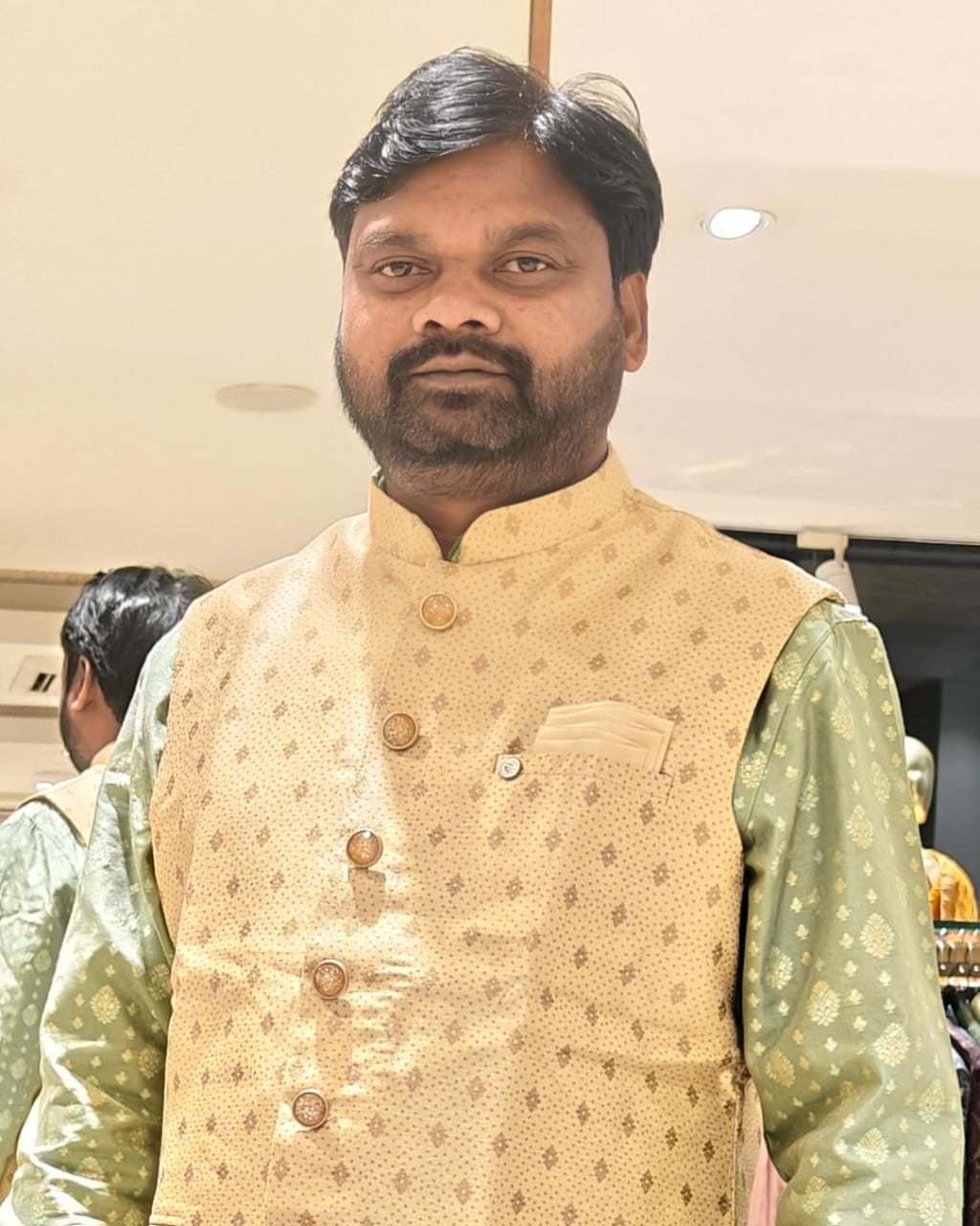  ASHOK GUNDA